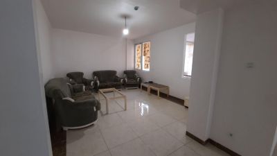 آپارتمان 227 متری چهارخوابه در طالقانی همدان