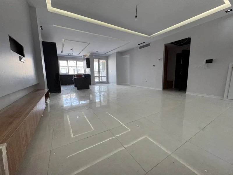 آپارتمان 104 متری دو خوابه در صادقیه تهران14353935786