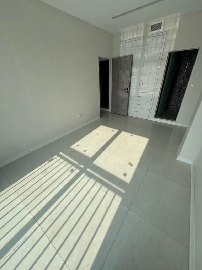 آپارتمان 110 متری دو خوابه در صادقیه تهران14353835781