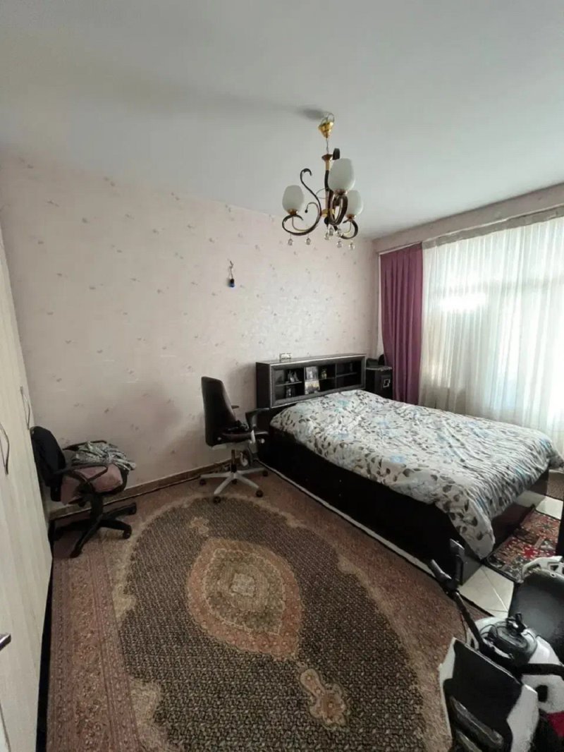 آپارتمان 113 متری دو خوابه در صادقیه تهران14354235792