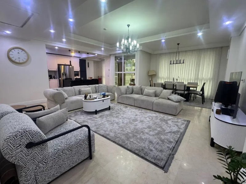 آپارتمان 135 متری سه خوابه در سعادت آباد تهران14369136123