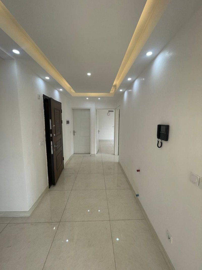 آپارتمان 120 متری دو خوابه در خیابان شهید رجایی ملایر14352335739