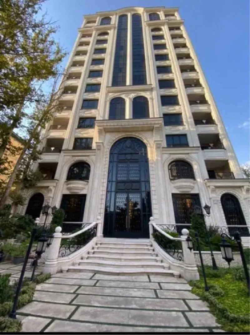 آپارتمان 185 متری سه خوابه در سعادت آباد تهران14368736115