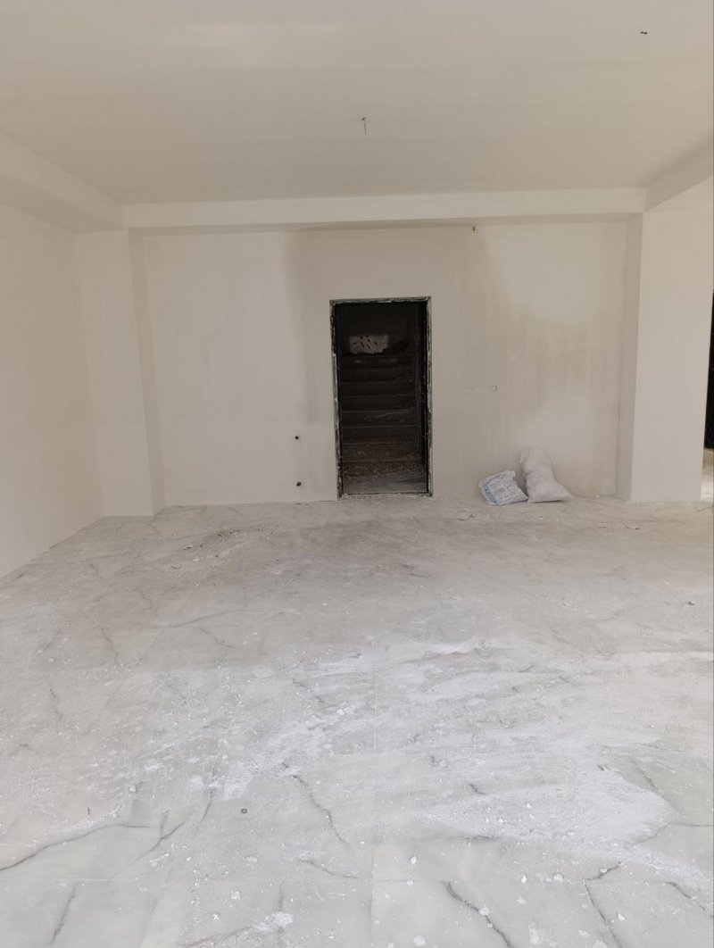 آپارتمان 120 متری دو خوابه در خیابان سعدی ملایر14351835713