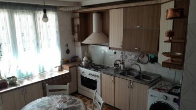 آپارتمان 78 متری دو خوابه در بلوار قائم مقام ملایر