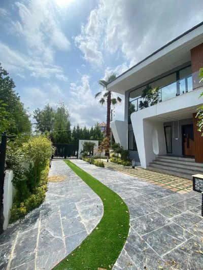 ویلا 300 متری سه خوابه در جاده نور چمستان