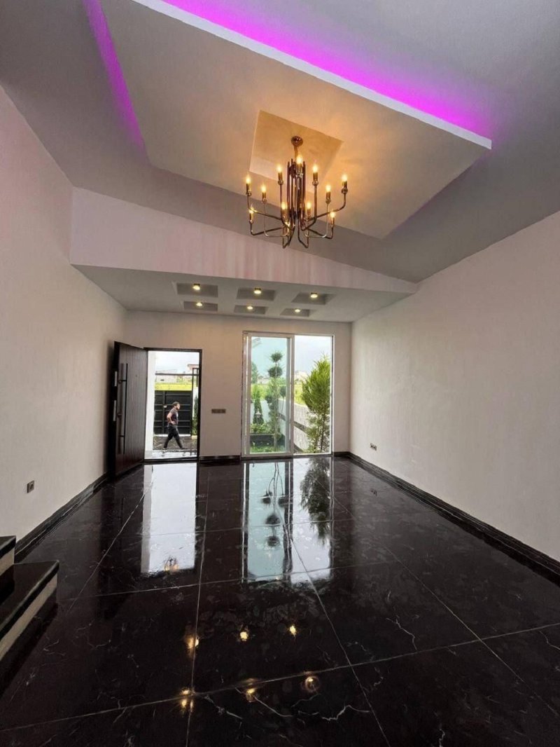 ویلا 200 متری دو خوابه در جاده نور چمستان14362835939