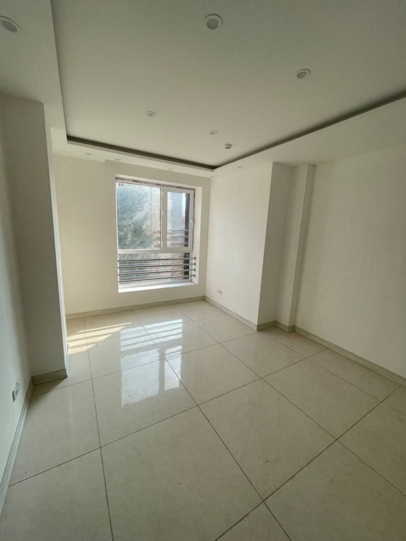آپارتمان 120 متری دو خوابه در خیابان شهید رجایی ملایر14352335742