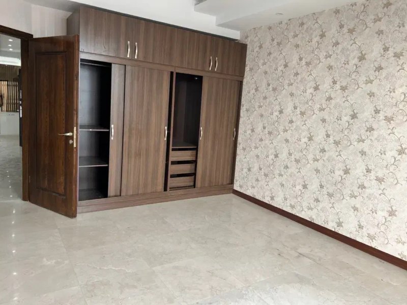 آپارتمان 135 متری دو خوابه در سعادت آباد تهران14369736143