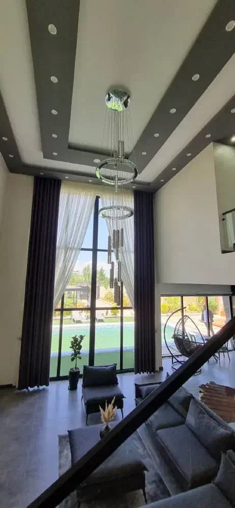 ویلا 1000 متری سه خوابه در شهرک زعفرانیه کرج14353335759