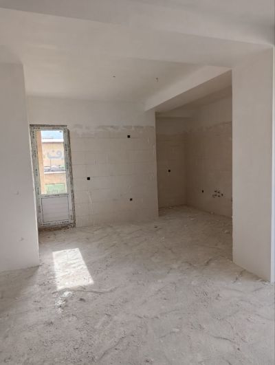 آپارتمان 120 متری دو خوابه در خیابان سعدی ملایر