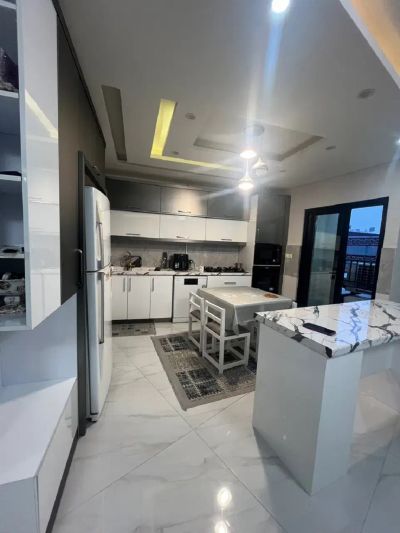 آپارتمان 142 متری سه خوابه در گلباغ نماز رشت