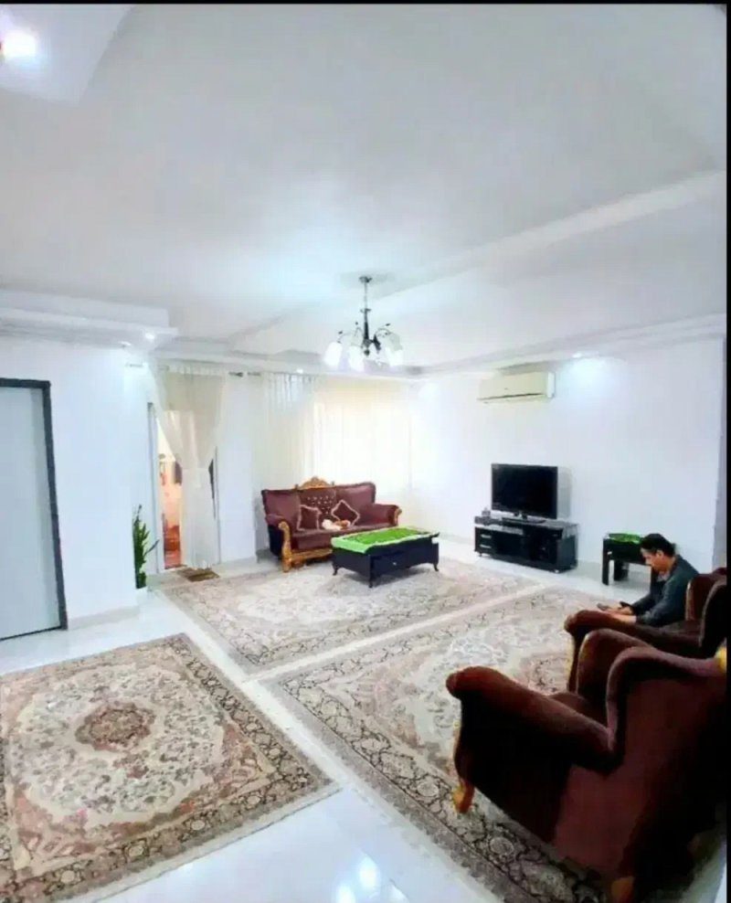 آپارتمان 120 متری دو خوابه در گلباغ نماز رشت14391836519