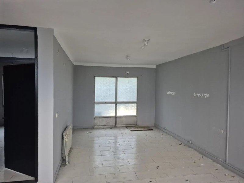 اداری 160 متری چهارخوابه در جاده فرح آباد ساری14441936980