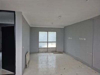 اداری 160 متری چهارخوابه در جاده فرح آباد ساری