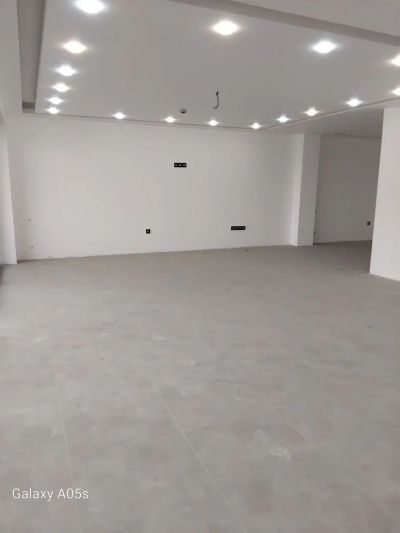 اداری 110 متری یک خوابه در باغ سنگ ساری