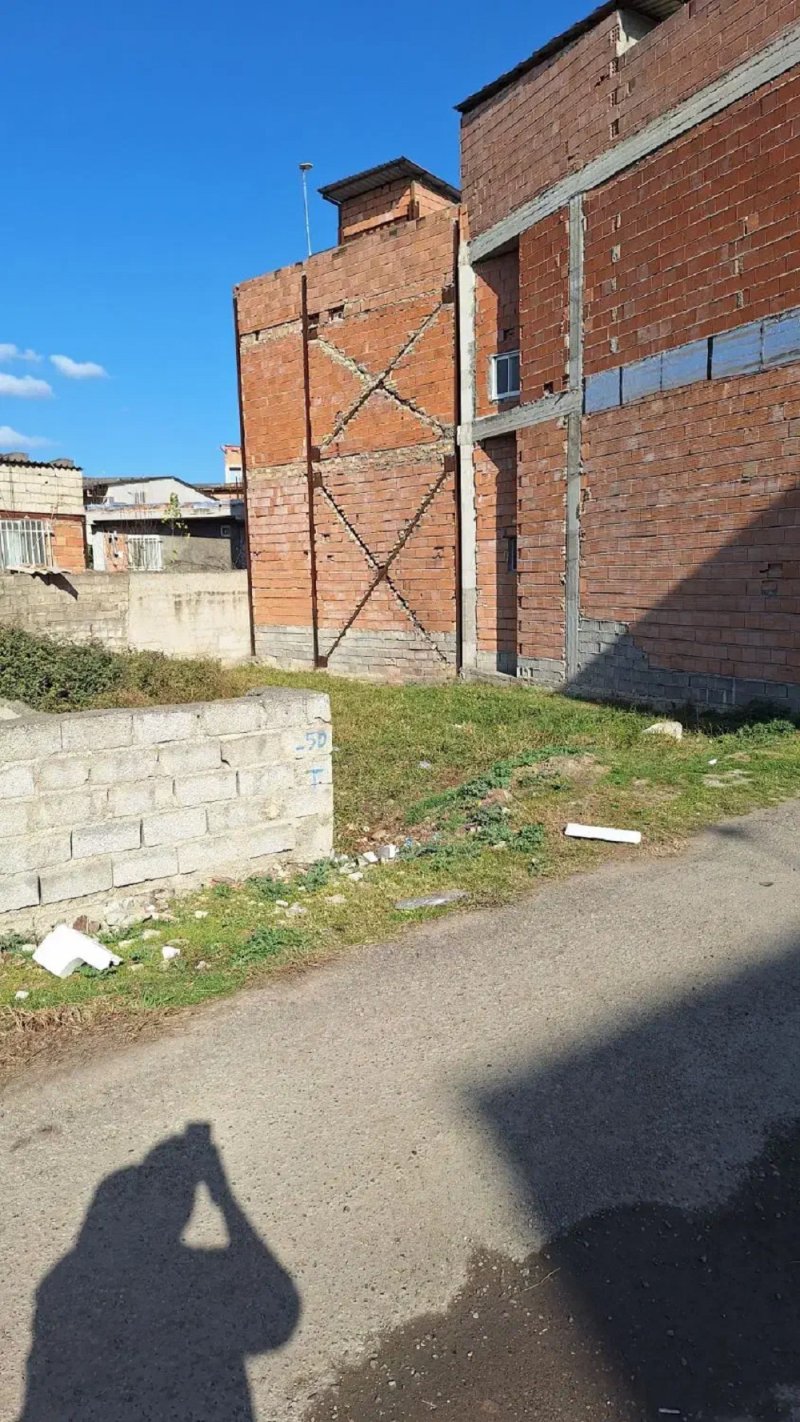 زمین 100 متری در بلوار امام رضا ساری14441336967