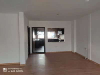 آپارتمان 130 متری دو خوابه در کوی برق ساری