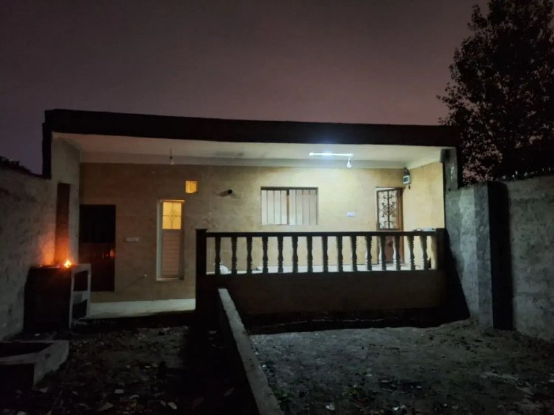 خانه 240 متری یک خوابه در بلوار کشاورز ساری14440436937