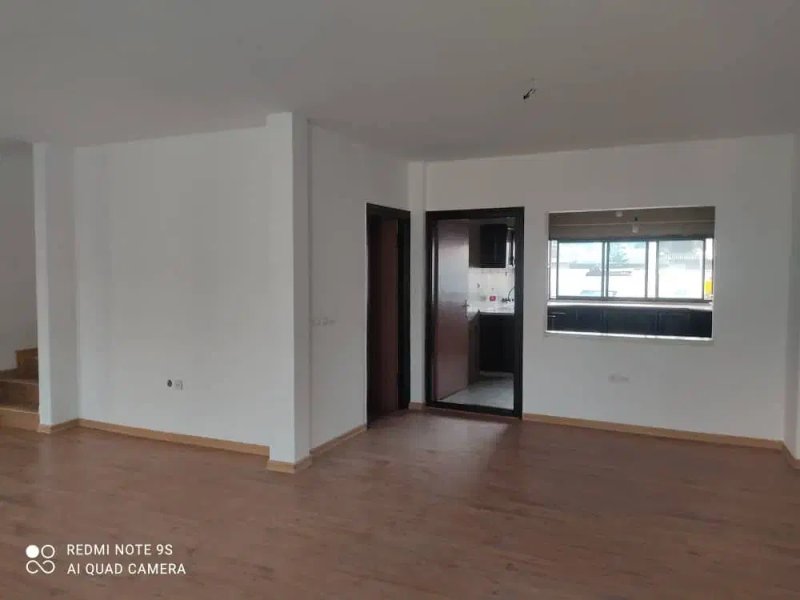 آپارتمان 130 متری دو خوابه در کوی برق ساری14439236909