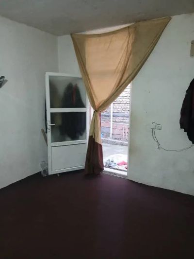 کلنگی 100 متری دو خوابه در بلوار امام رضا ساری