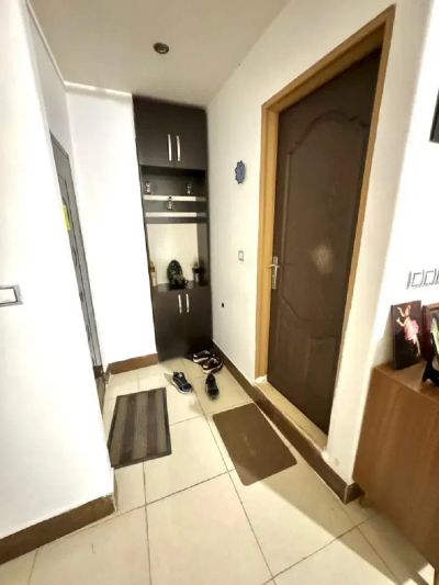 آپارتمان 110 متری دو خوابه در میدان خزر ساری