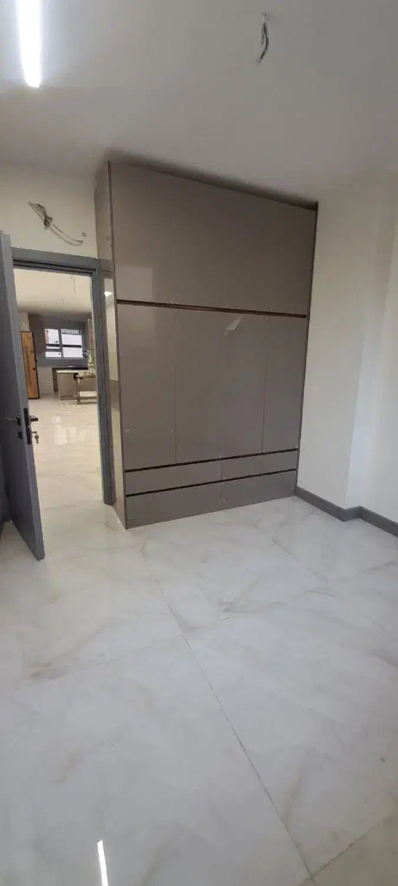 آپارتمان 95 متری دو خوابه در دزاشیب تهران14455837168