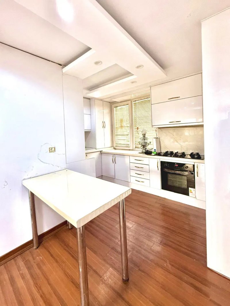 آپارتمان 104 متری دو خوابه در اسکندری تهران14455237142