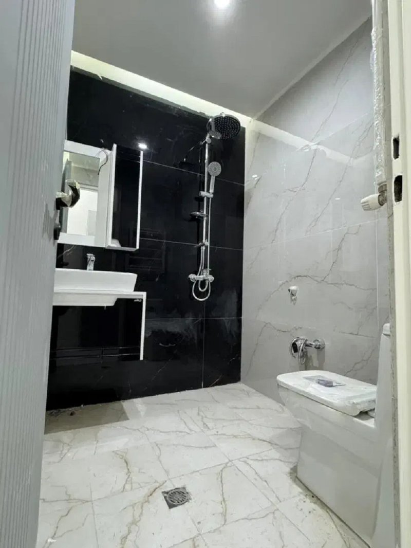 آپارتمان 170 متری سه خوابه در شهرک اکباتان تهران14459037205