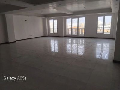 آپارتمان 220 متری سه خوابه در خیابان بعثت ساری