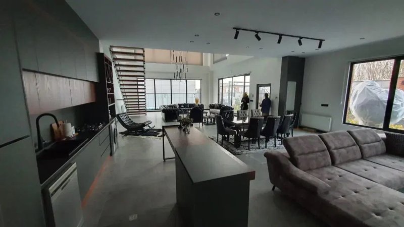 ویلا 580 متری دو خوابه در شهرک زعفرانیه کرج14461837243