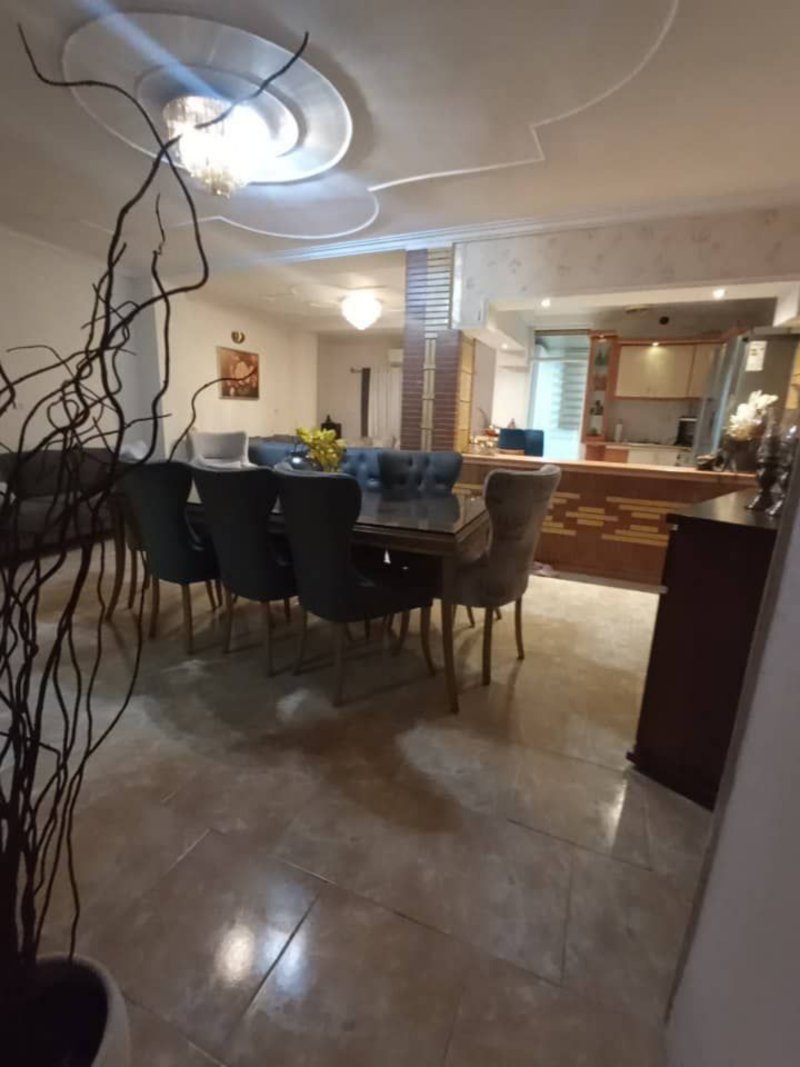 آپارتمان 92 متری دو خوابه در طبری آمل14459337217