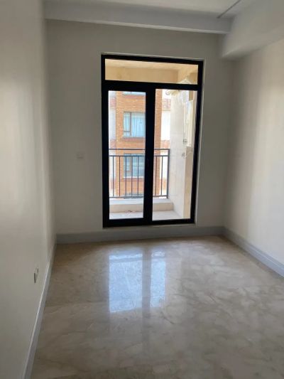 آپارتمان 110 متری دو خوابه در میدان کاج تهران