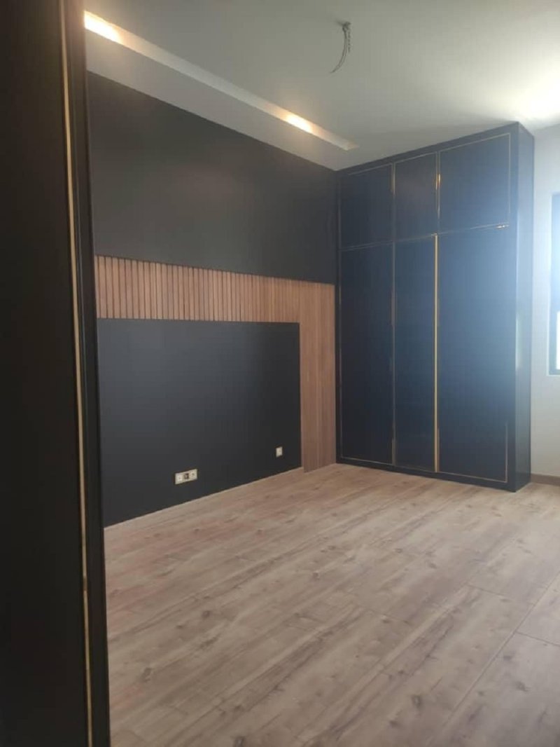 آپارتمان 300 متری چهارخوابه در مهرشهر کرج14474537319