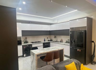 آپارتمان 101 متری دو خوابه در کوی زنبق کرج