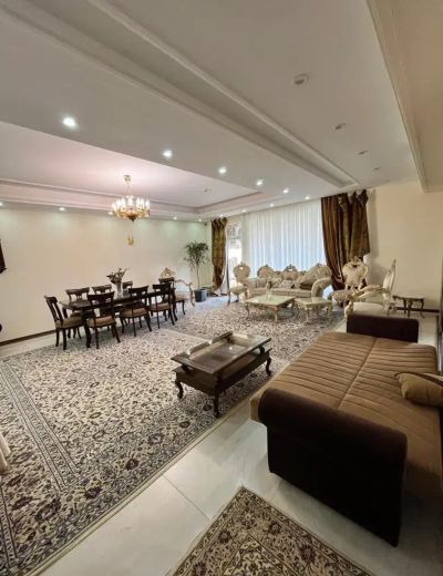 آپارتمان 180 متری سه خوابه در کوی زنبق کرج