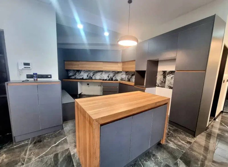 آپارتمان 150 متری سه خوابه در کوی زنبق کرج14485537469