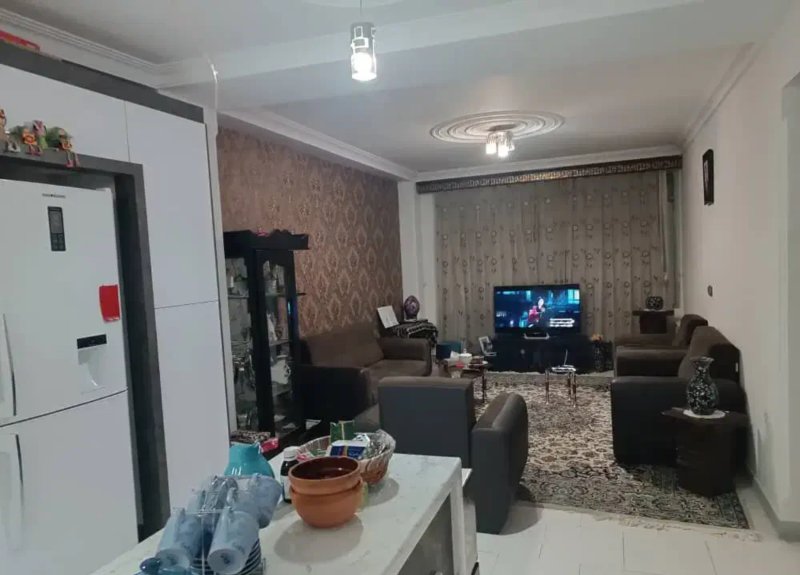 آپارتمان 86 متری دو خوابه در کوی زنبق کرج14484537449