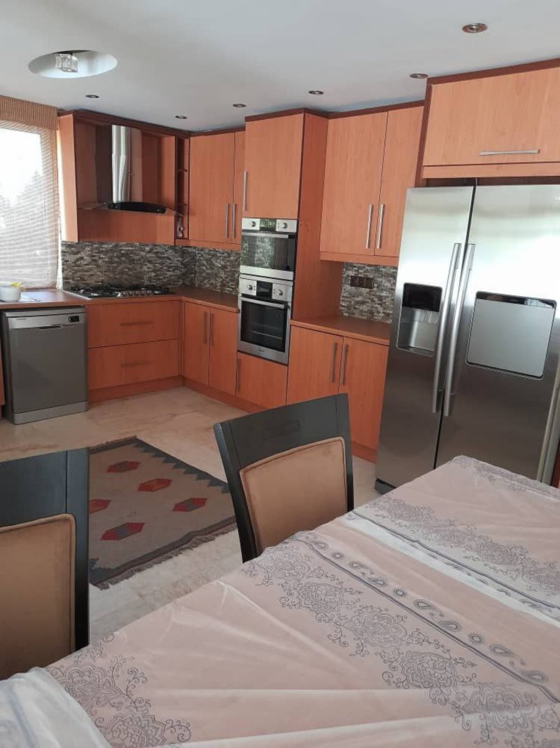 ویلا 1080 متری در طالقان14487837489