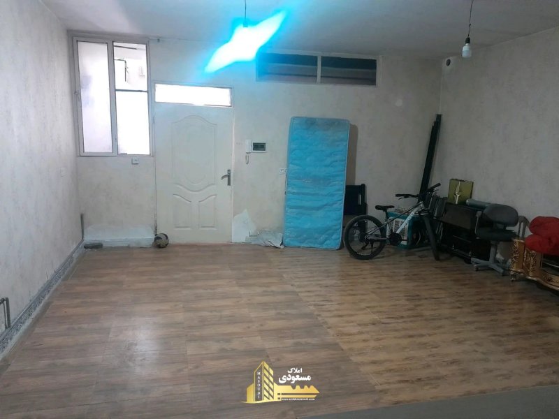آپارتمان 80 متری یک خوابه در امیریه شهریار14492937502