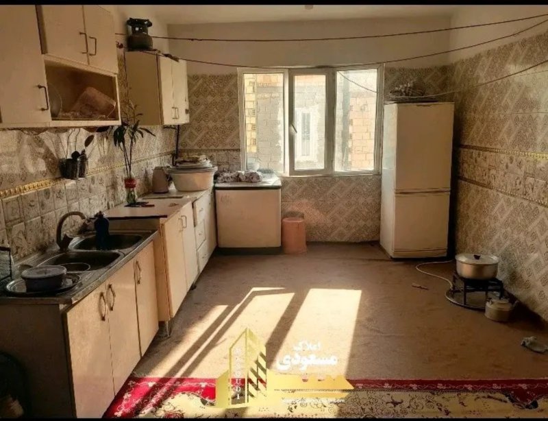 آپارتمان 100 متری یک خوابه در امیریه شهریار14493237518