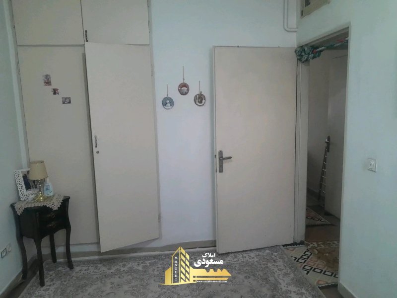 آپارتمان 85 متری دو خوابه در امیریه شهریار14499737574