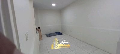 تجاری 102 متری سه خوابه در میدان امام خمینی شهریار