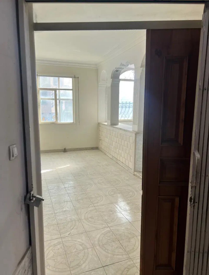 تجاری 78 متری سه خوابه در خیابان شریعتی کرمانشاه14516737776