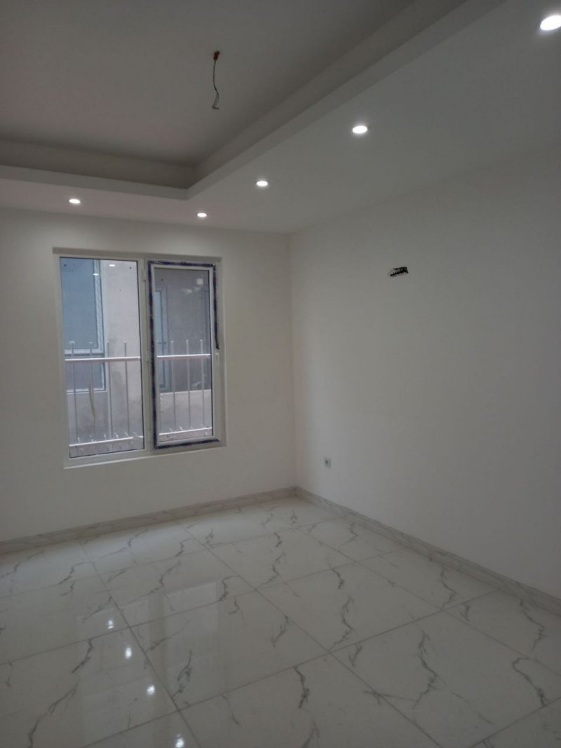 آپارتمان 145 متری سه خوابه در بلوار طالب آملی آمل14517537782