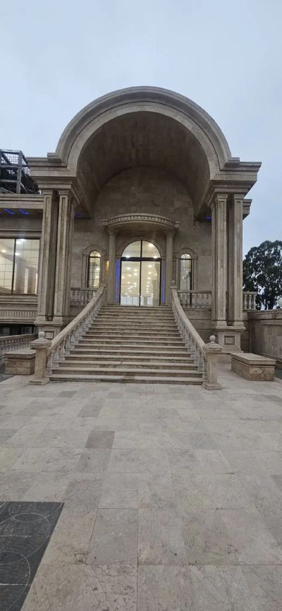تجاری 3000 متری دو خوابه در هچیرود چالوس