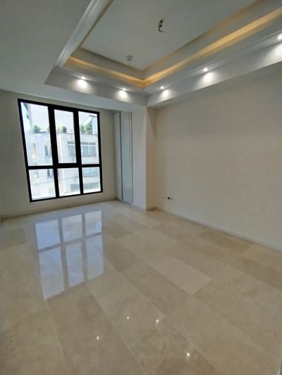 اداری 125 متری سه خوابه در زعفرانیه تهران