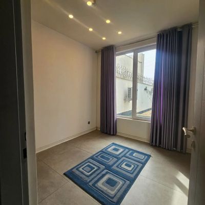 ویلا 200 متری یک خوابه در کردان کرج