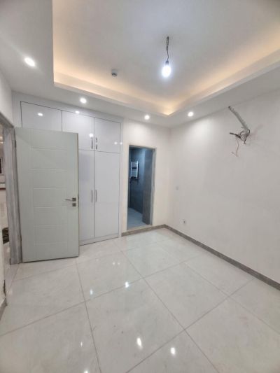 آپارتمان 160 متری سه خوابه در معلم رشت