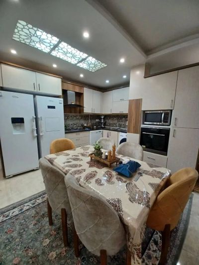 آپارتمان 306 متری سه خوابه در میدان ولیعصر رشت